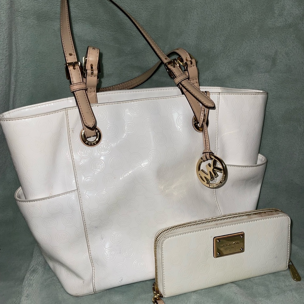 MICHAEL MICHAEL KORS Leather Tote Bag w/ MATCHING WALLET